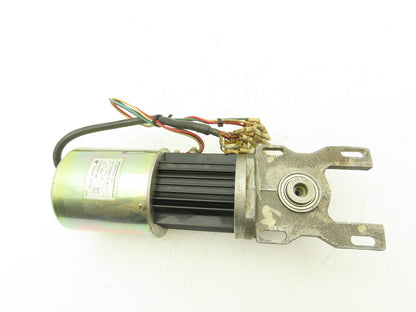 Yaskawa USAREM-01YRW11 AC Servo Motor 3000rpm 110W 1Amp 0.35Nm
