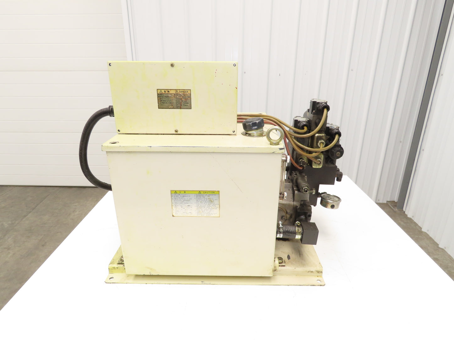 Hydraulic Power Unit 8 Gal 8gpm 2000psi 3Hp 220V 3PH P16VMR