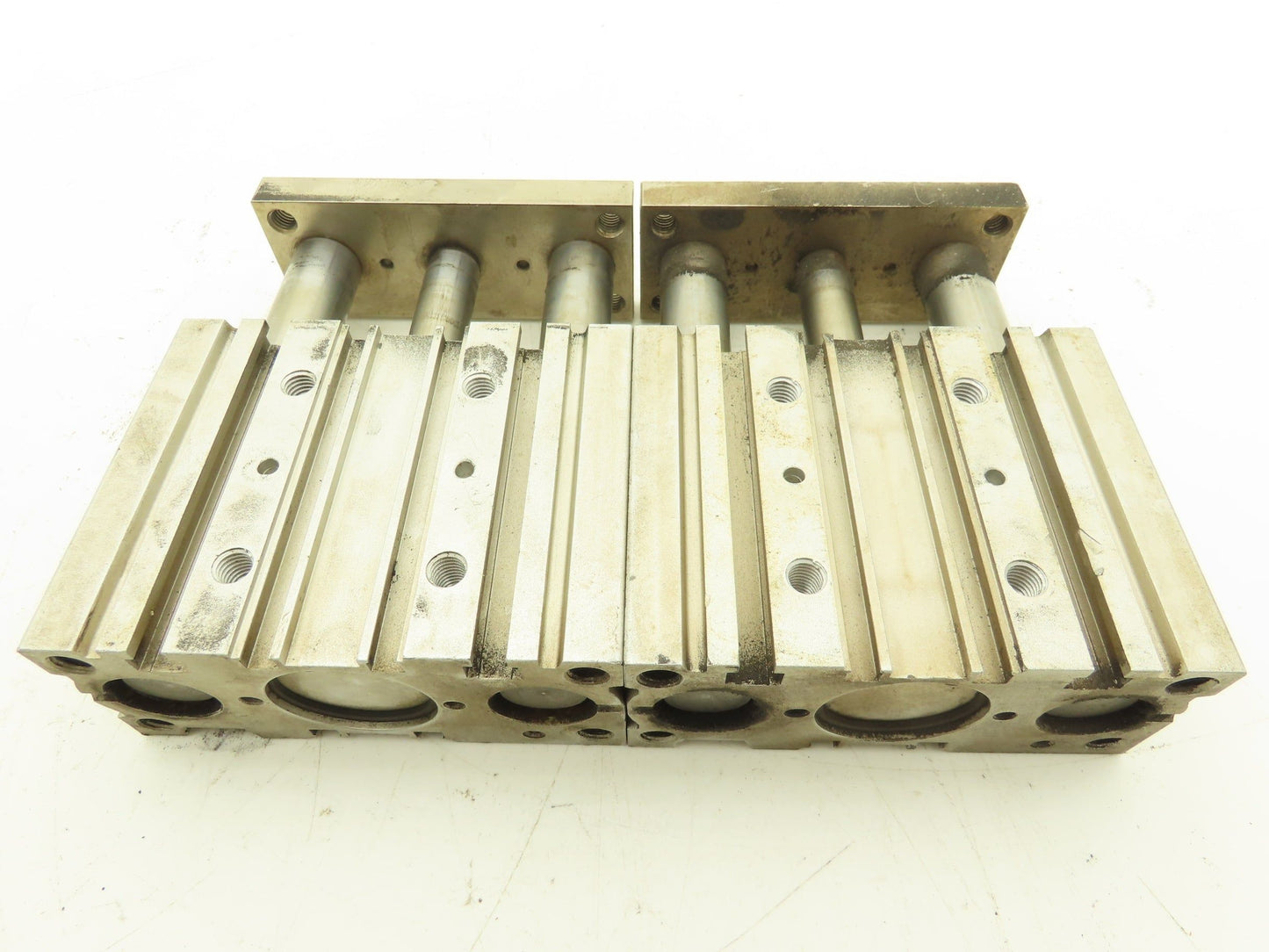 SMC MGPM32-40 Guide Cylinder Pneumatic Actuator 32mm Bore 40mm Stroke Lot of 2