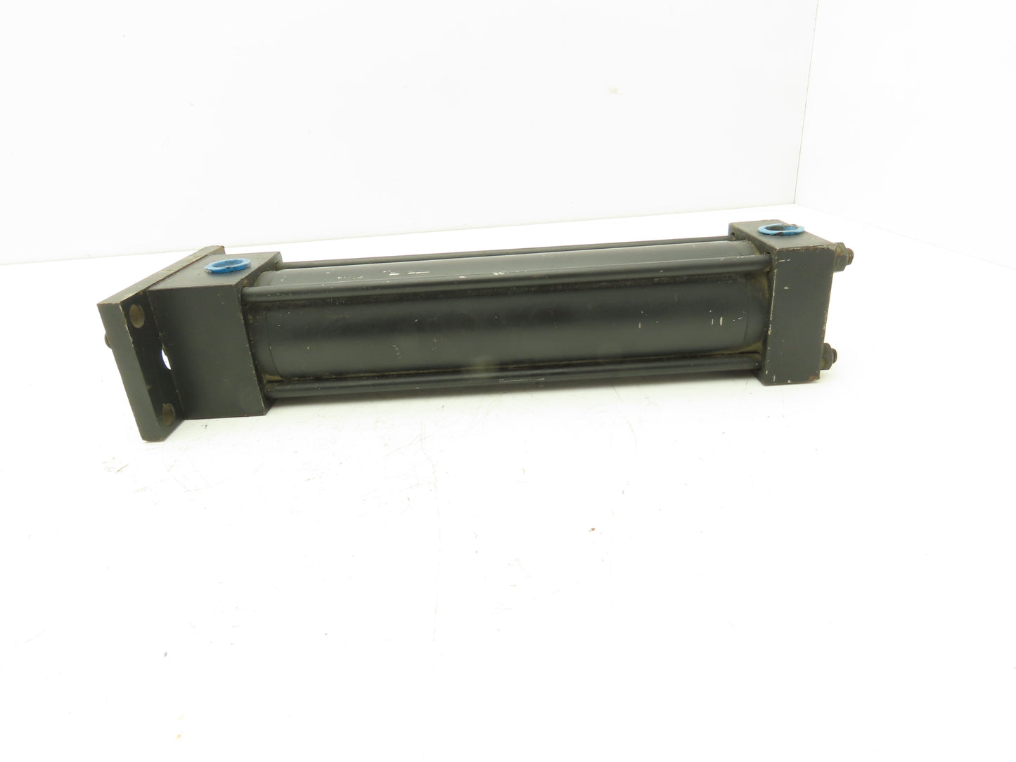 Parker JMAU14A Pneumatic Cylinder 2" Bore 8" Stroke 200psi Cap Flange