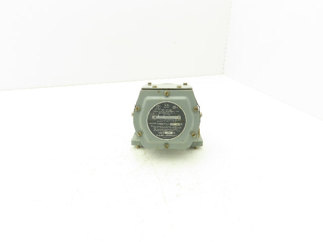 Allen Bradley 808-J Bulletin Speed Switch 600VAC 15-80rpm 5/8" Shaft Ser F