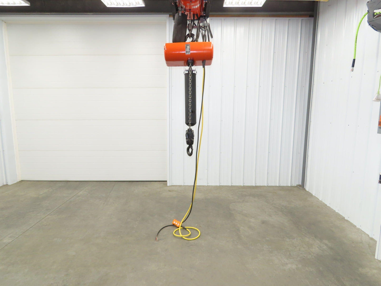 CM Lodestar RR 2 Ton Electric Chain Hoist 15' Lift 16 FPM 230/460 3PH 11'Pendant