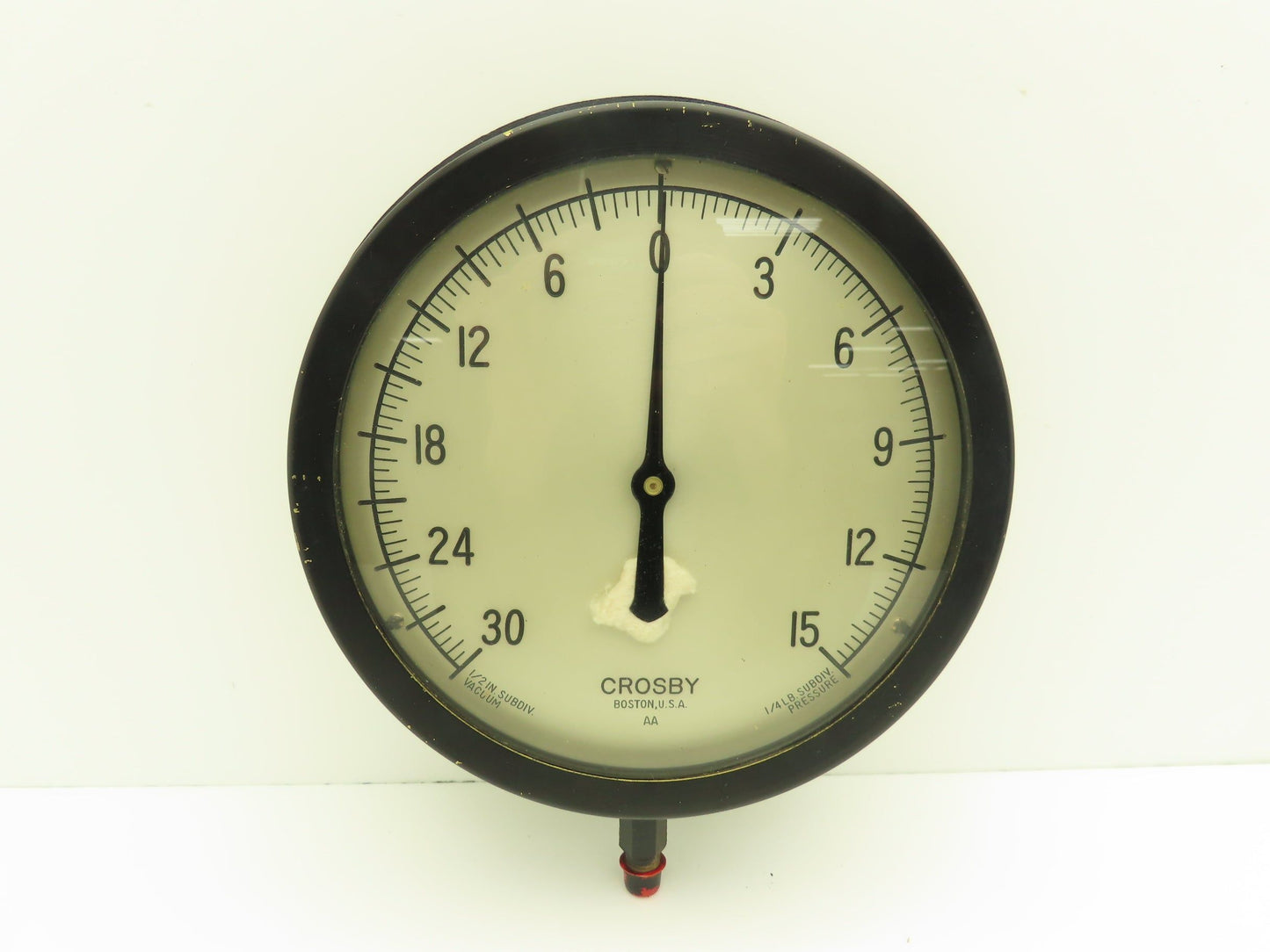 Crosby NA Gauge 30 in Hg Vacuum - 15 psi 1/4" NPT 8" Face