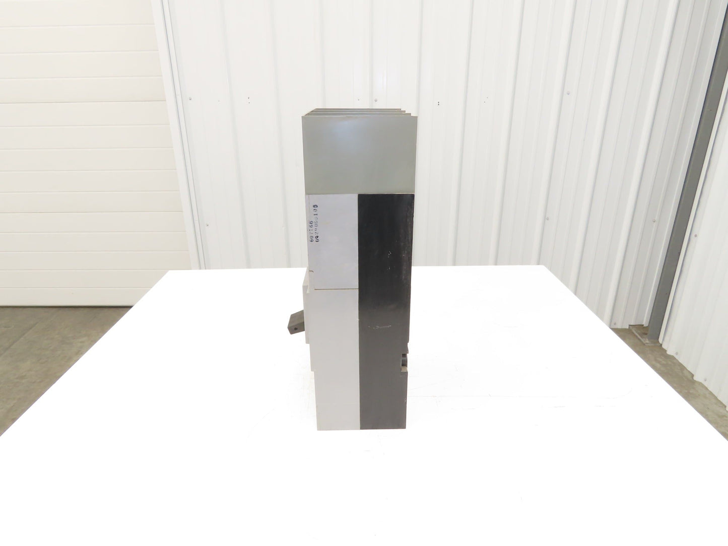 Siemens NXD63S120A Sentron Circuit Breaker 1200A 600V 3 Pole Magnetic Adj