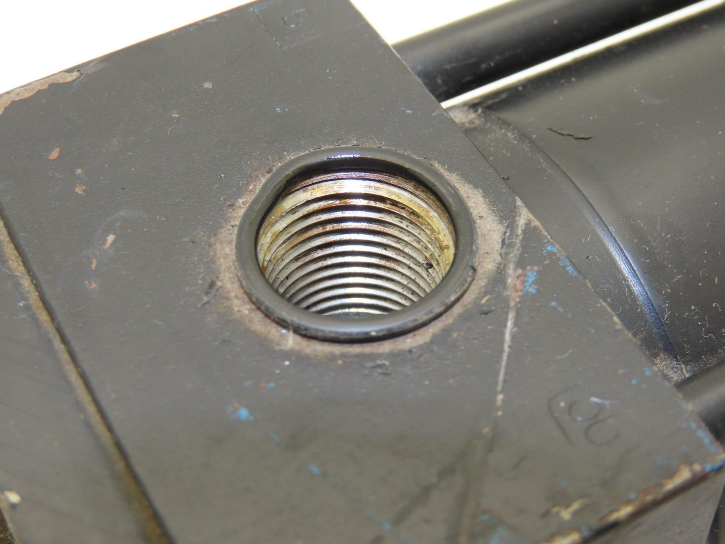 Parker 2.00 CBB2AU14AC 2A Pneumatic Air Cylinder 2" Bore 5.5" Stroke Rear Clevis