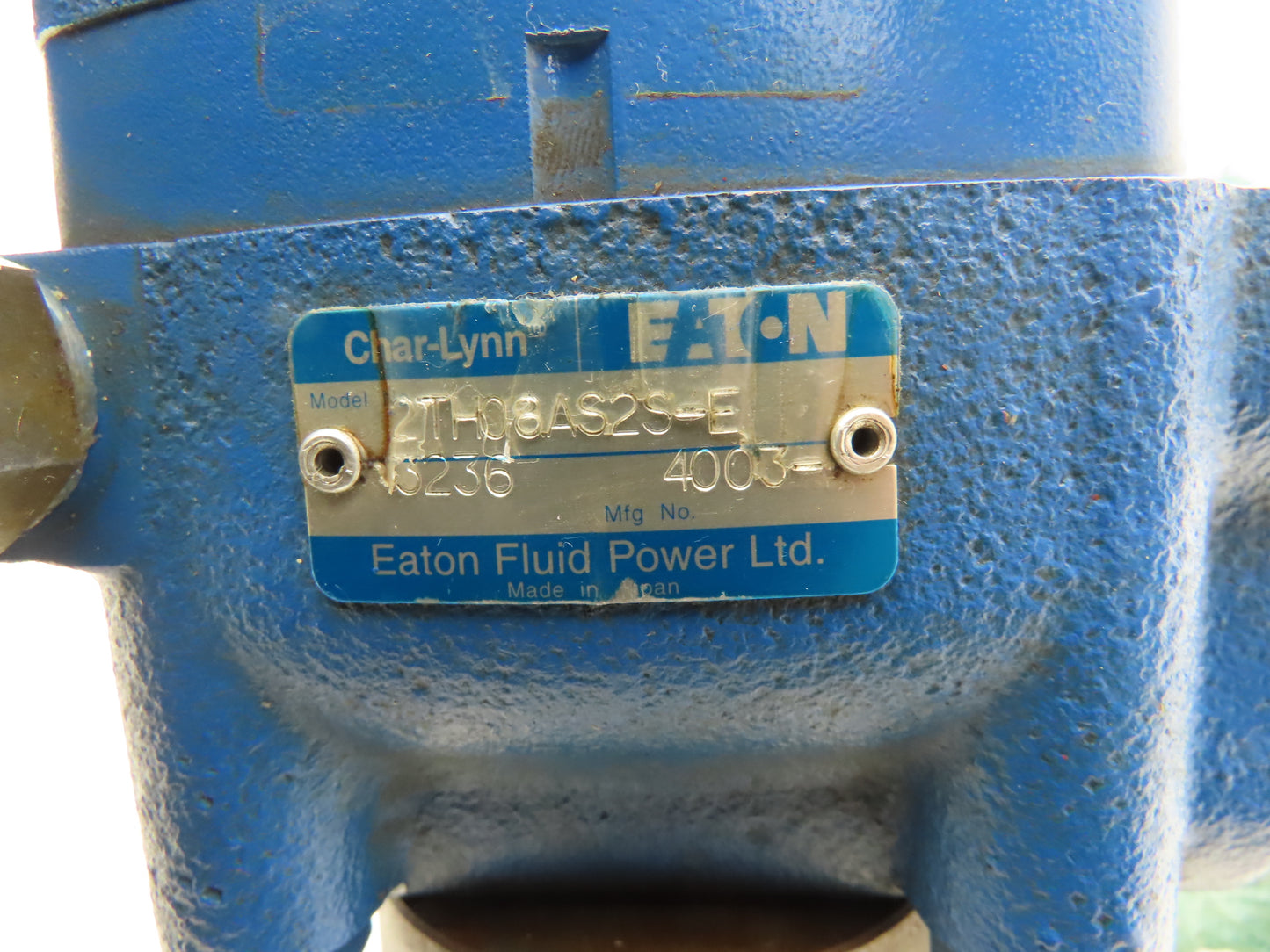 Char-Lynn 2TH08AS2S-E Hydraulic Motor 4" Shaft 16-Spline