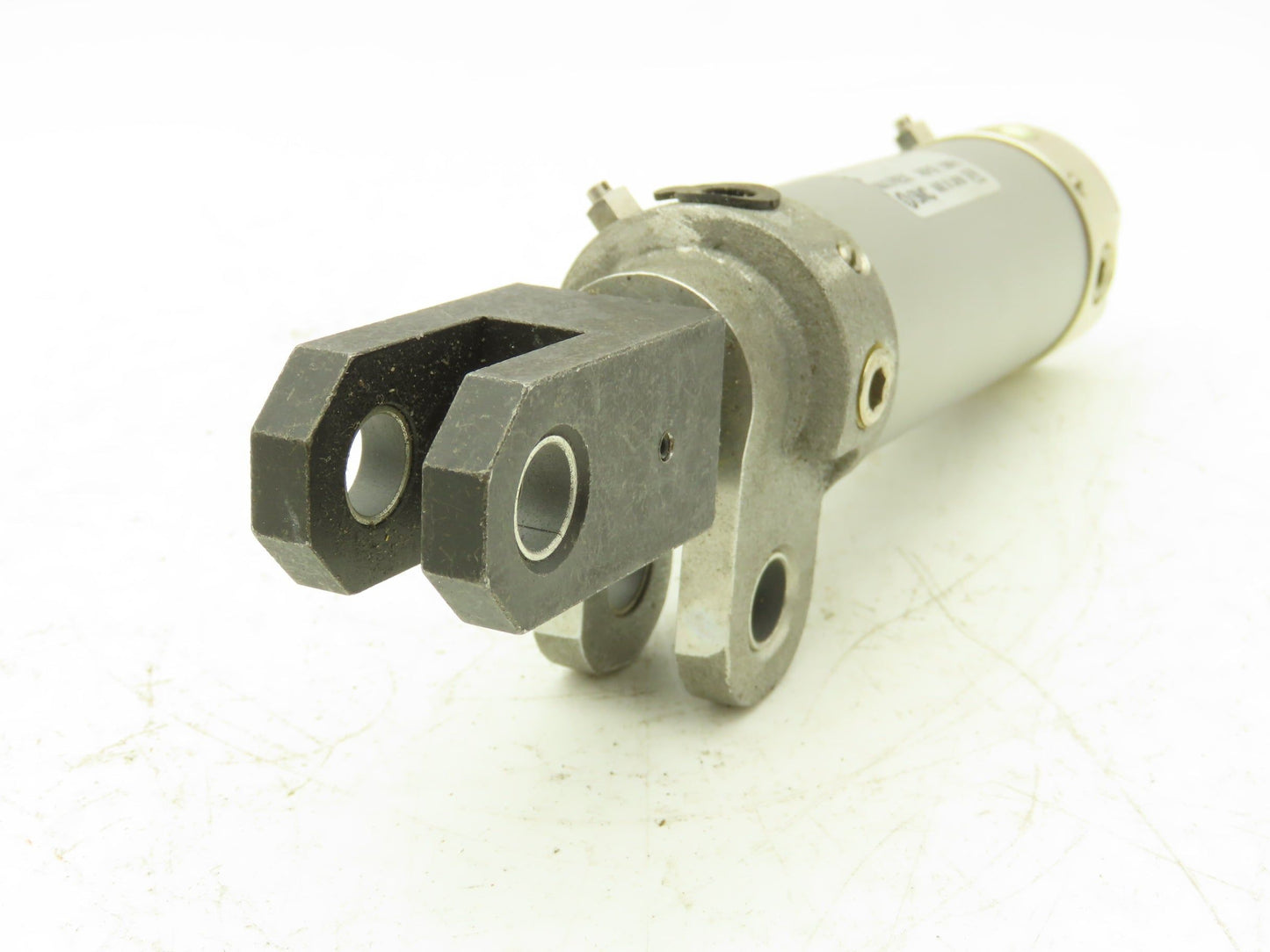 SMC CKGA32-S2198-50Y Pneumatic Air Clamp Cylinder 32mm Bore 50mm Stroke 145psi