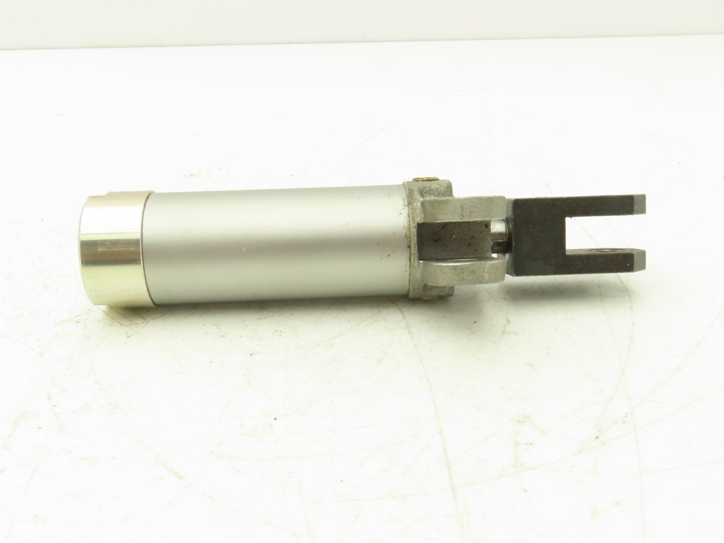 SMC CKGA32-S2198-50Y Pneumatic Air Clamp Cylinder 32mm Bore 50mm Stroke 145psi