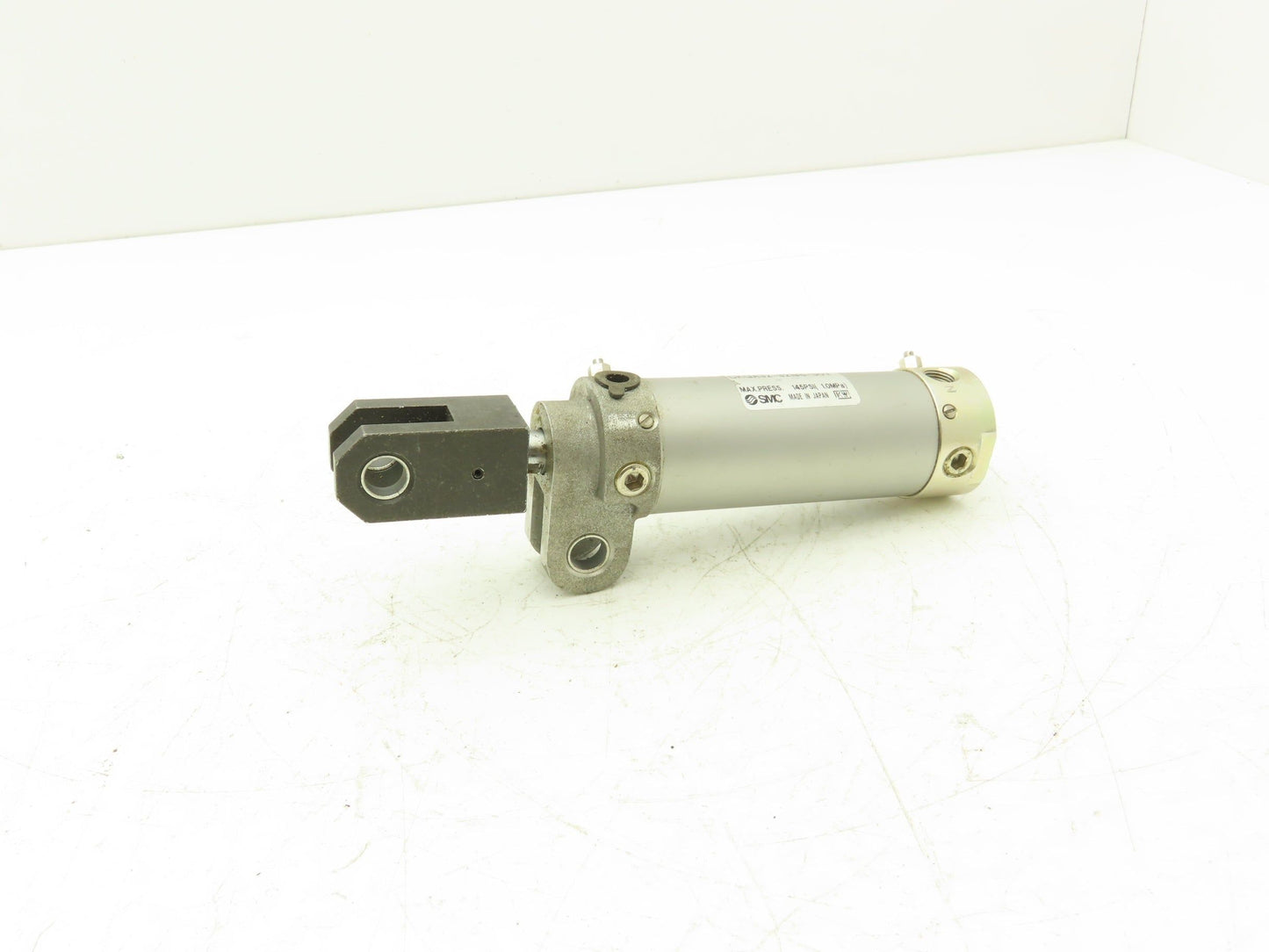 SMC CKGA32-S2198-50Y Pneumatic Air Clamp Cylinder 32mm Bore 50mm Stroke 145psi