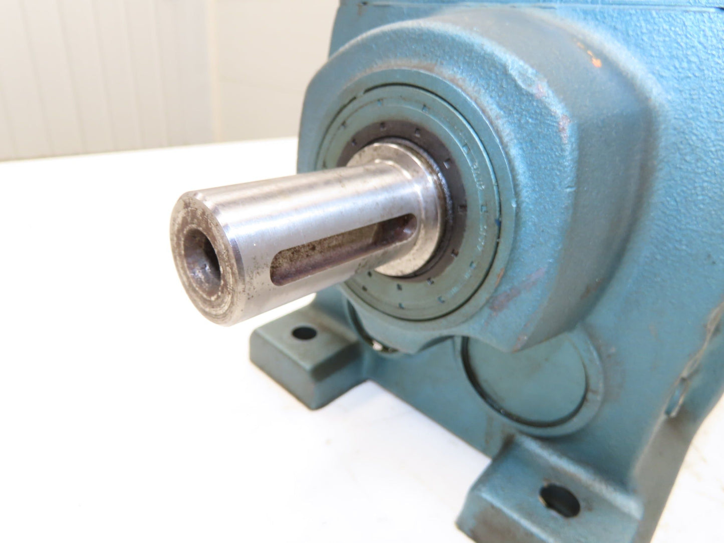 Sew Eurodrive DFT80K4 AC Gearmotor 80:1 Ratio 21rpm 0.75Hp 230/460V