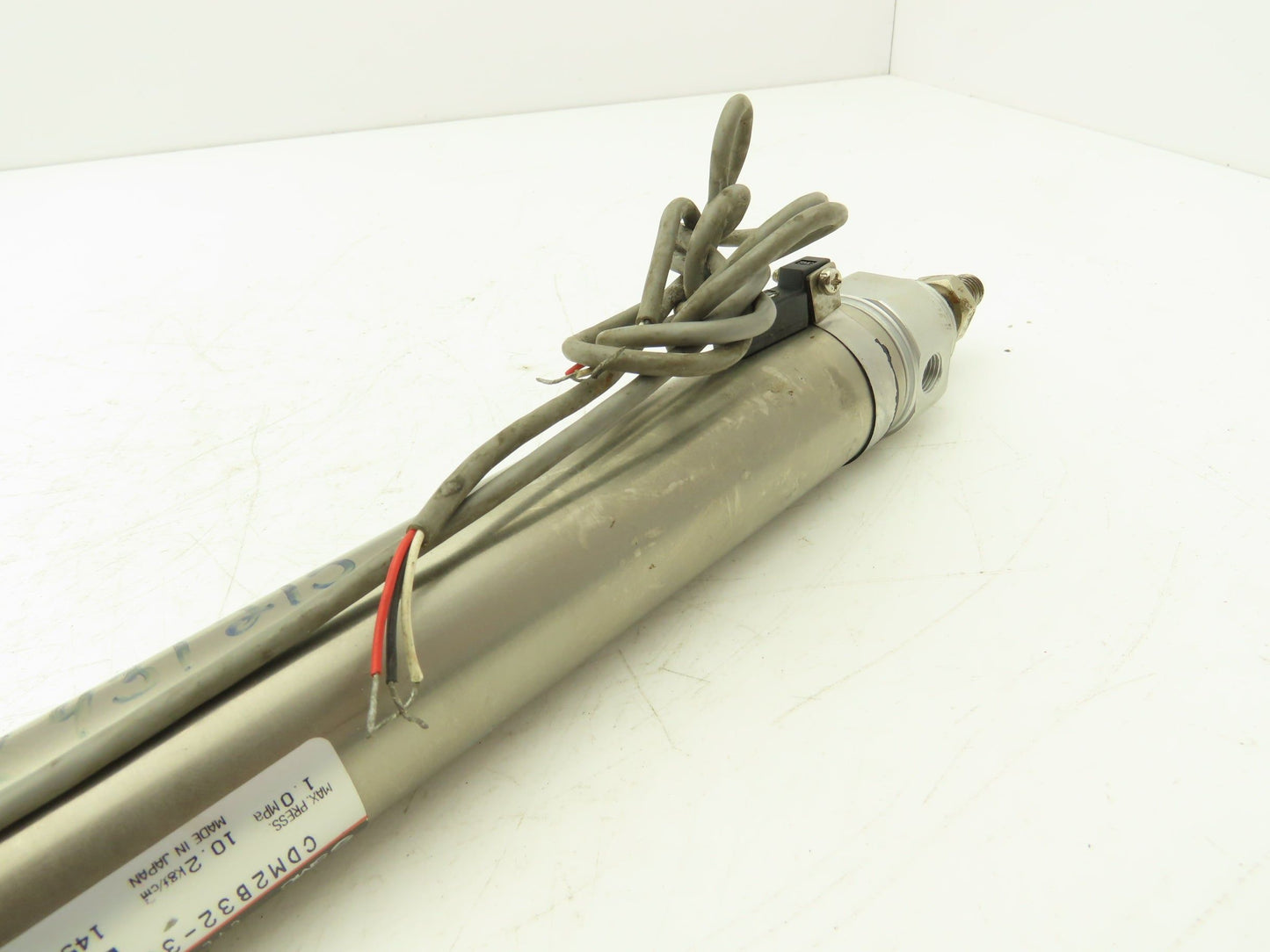 SMC CDM2B32-300 Pneumatic Air Cylinder 32mm Bore 300mm Stroke 145psi