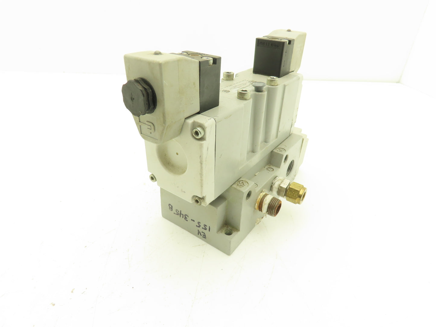 Parker H22VXBG023C Pneumatic Air Solenoid Valve 120VAC 1/2" NPT 145 PSIG