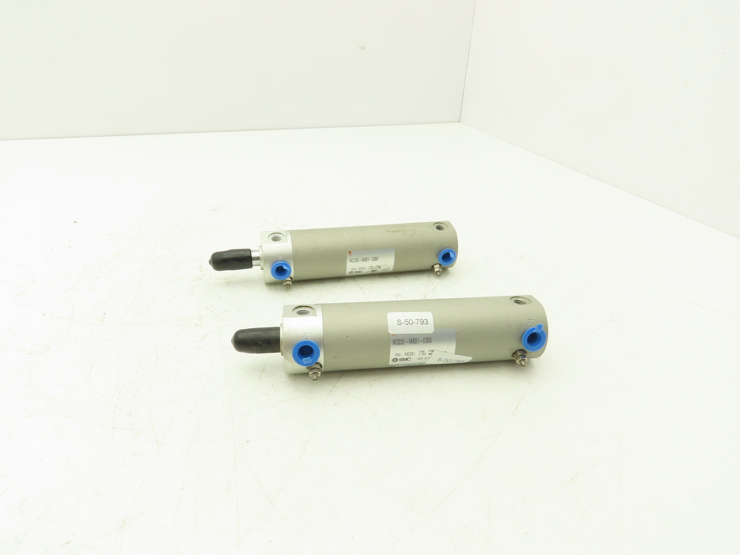 SMC NCG32-IAK01-0300 Round Pneumatic Air Cylinder 1.25" Bore 3" Stroke Lot of 2