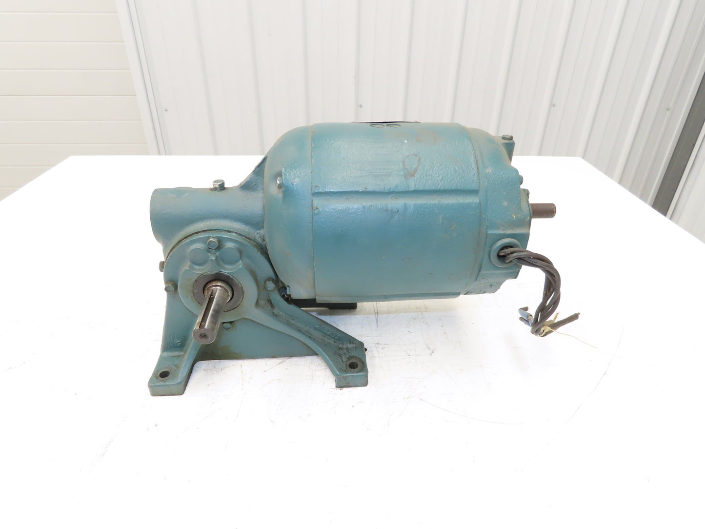 Reliance DC Gearmotor 1/2Hp 95V 83rpm 24:1 Reducer LH Output 56 Fr 30/Min Duty