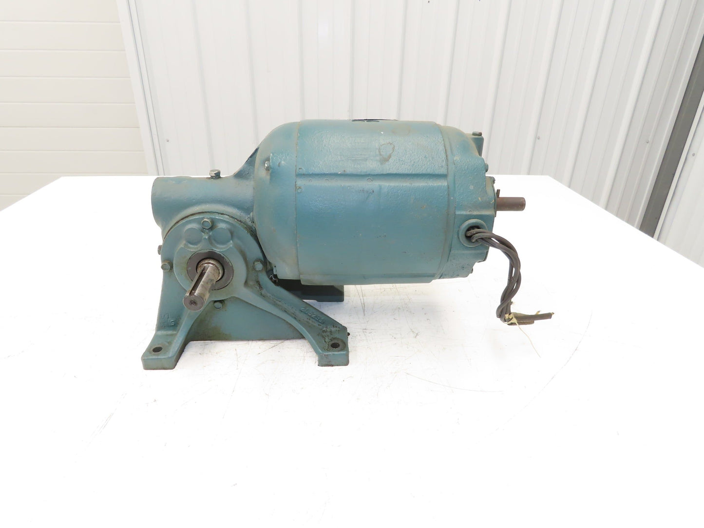 Reliance DC Gearmotor 1/2Hp 95V 83rpm 24:1 Reducer LH Output 56 Fr 30/Min Duty