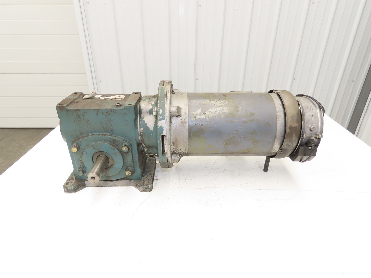 Baldor VM3611T Gearmotor 15:1 Tigear Reducer 3Hp 115rpm Dual Output 230/460V 3PH