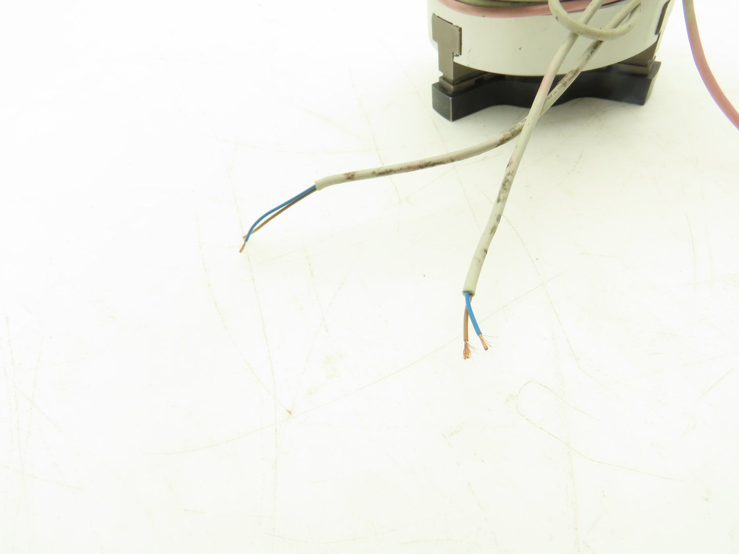 SMC MHSH3-50D Pneumatic 3-Finger Air Gripper Parallel Style 50mm Bore