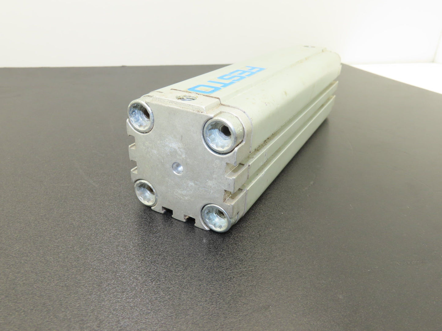 Festo ADVU-40-170-P-A Pneumatic Air Cylinder 40mm Bore 170mm Stroke 145psi