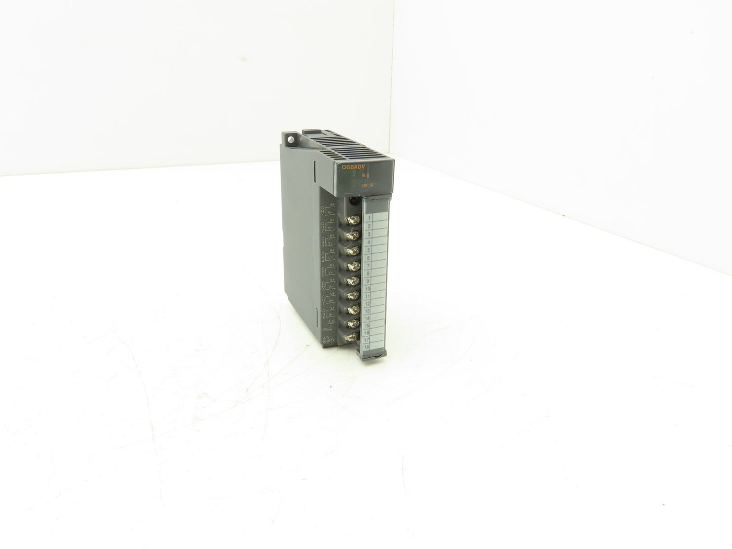 Mitsubishi Q68ADV Melsec-Q A/D Converter Unit -10~10V 15VDC 30mA 5VDC 0.64A