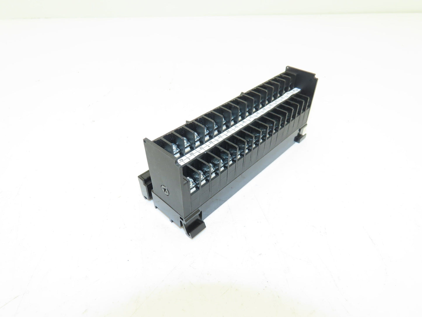 Keyence XC-T34B2 Screw Terminal Flat Cable Connector Conversion Block 125V