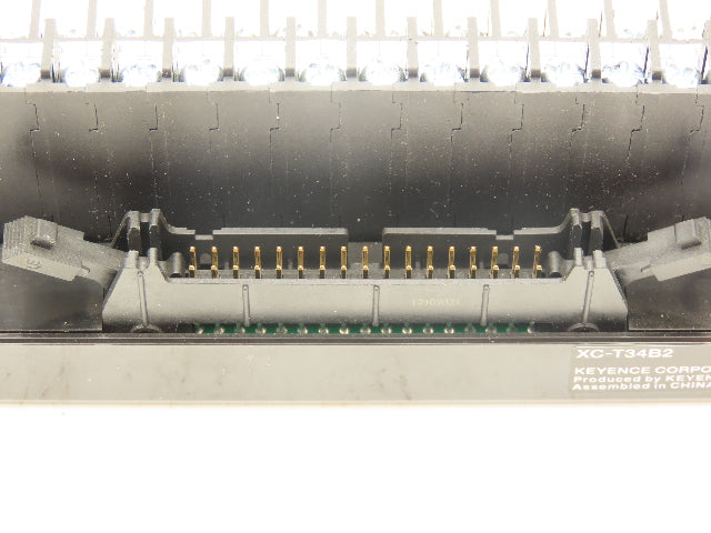 Keyence XC-T34B2 Screw Terminal Flat Cable Connector Conversion Block 125V