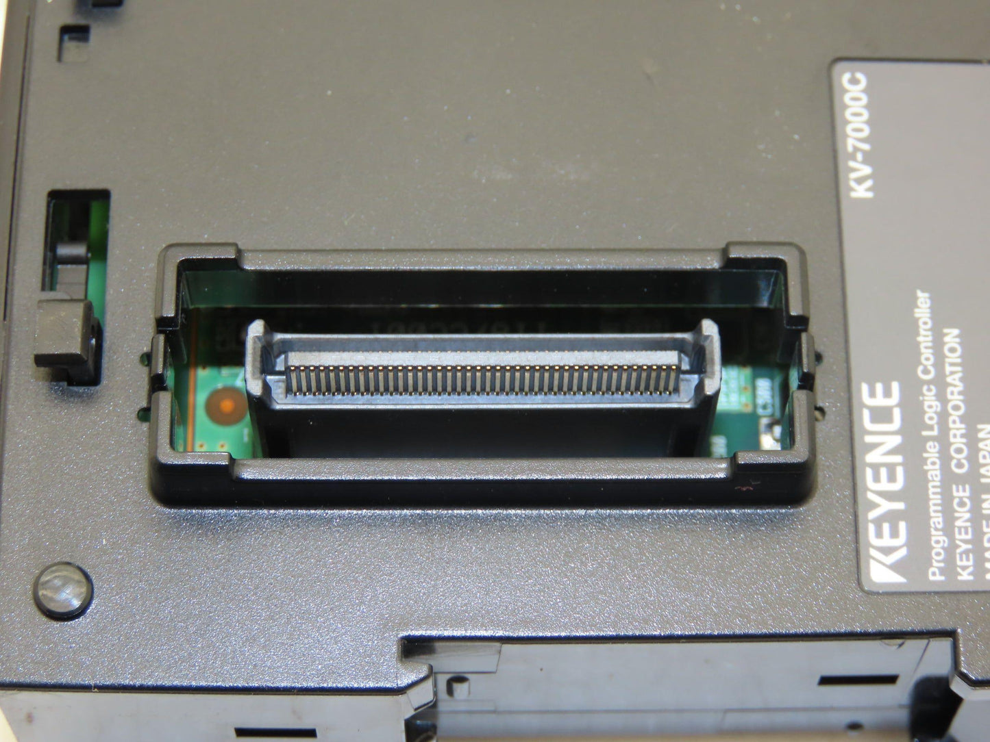 Keyence KV-7000C Bus Connection Unit