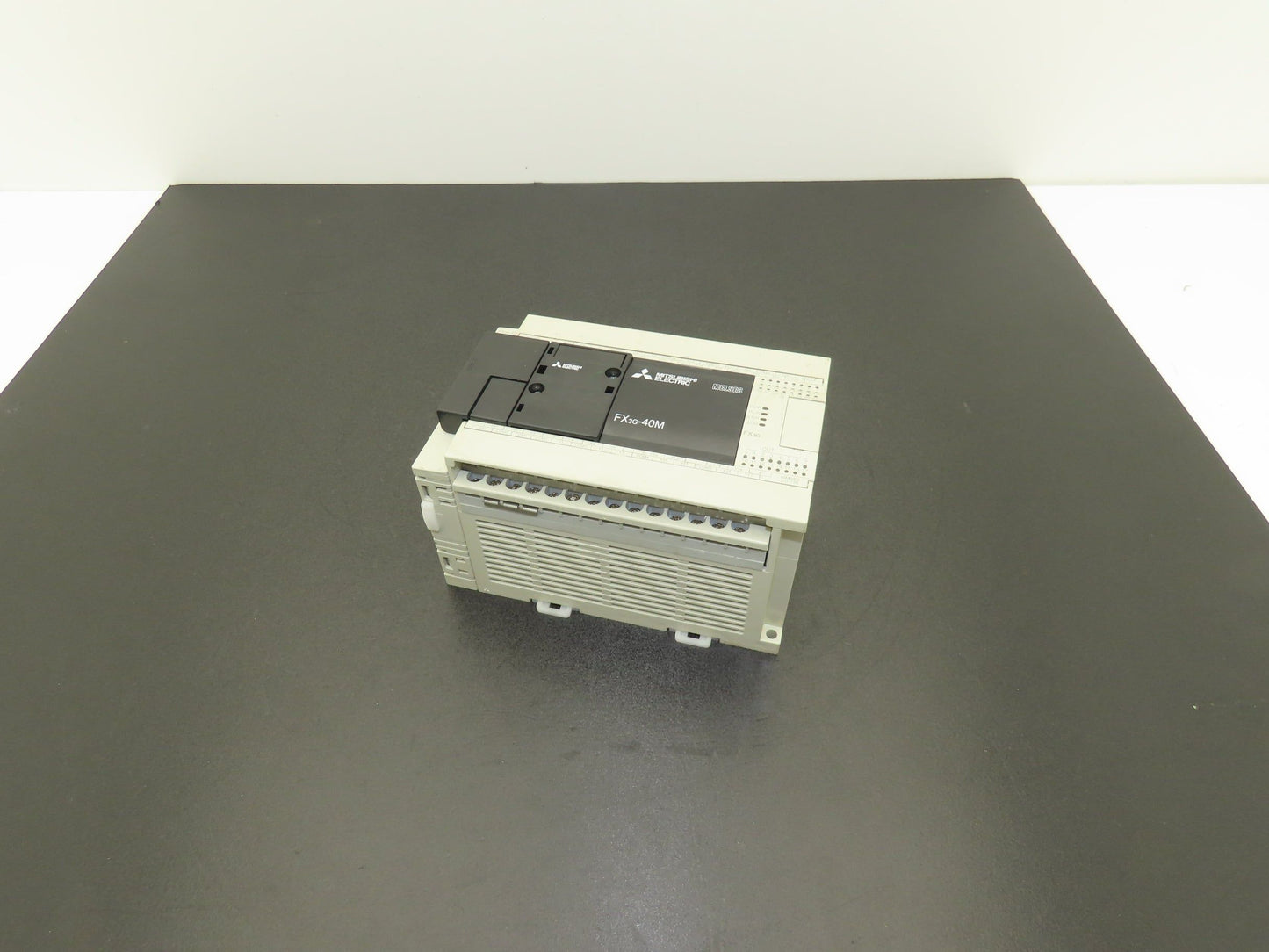 Mitsubishi Electric FX3G-40MR/ES Melsec Programmable Controller PLC Input Output