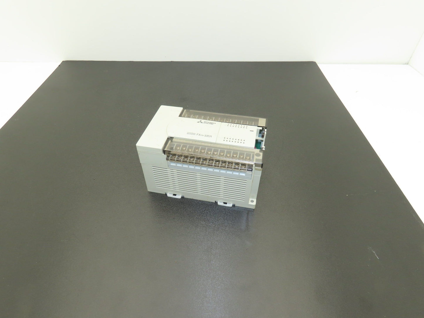 Mitsubishi Electric FX2N-32ER-ES Melsec Programmable Controller PLC Input Output