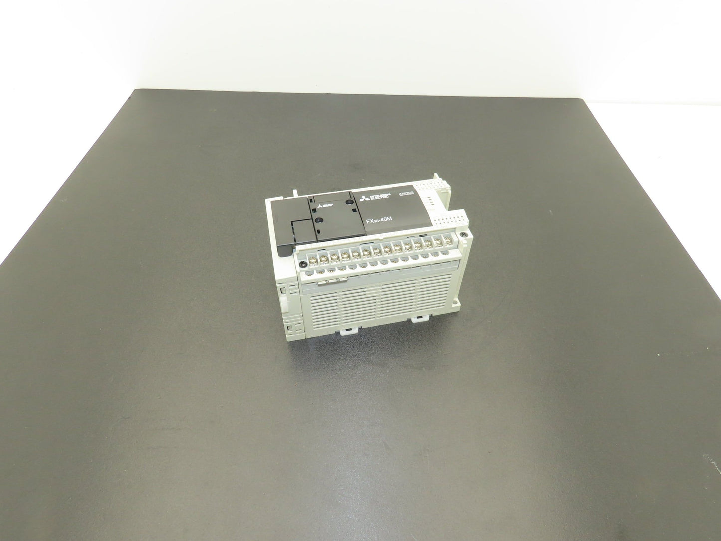 Mitsubishi Electric FX3G-40MR/ES Melsec Programmable Controller PLC Input Output