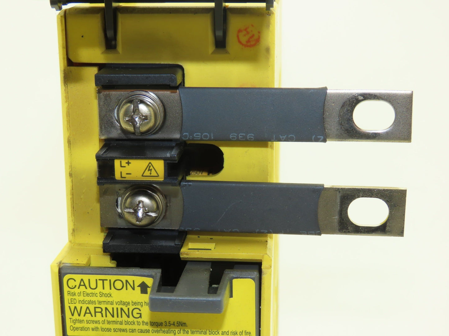 Fanuc A06B-6240-H103 Servo Amplifier 200V 3Ph 550Hz Out