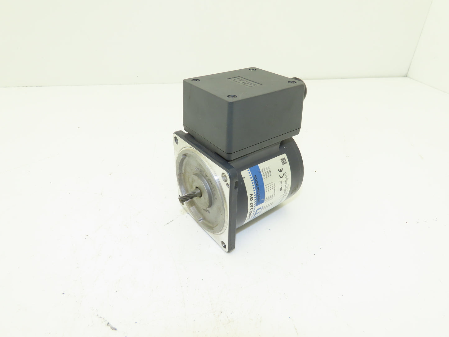 Oriental Motor VHI425AT-GV Induction Motor 25W 1450 RPM 115VAC 1PH Pinion Shaft