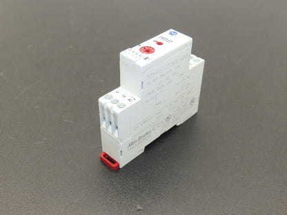 Allen Bradley 700-FED3TU23 Ser B Safety Time Delay Relay Unit AC/DC 0.05s-10H