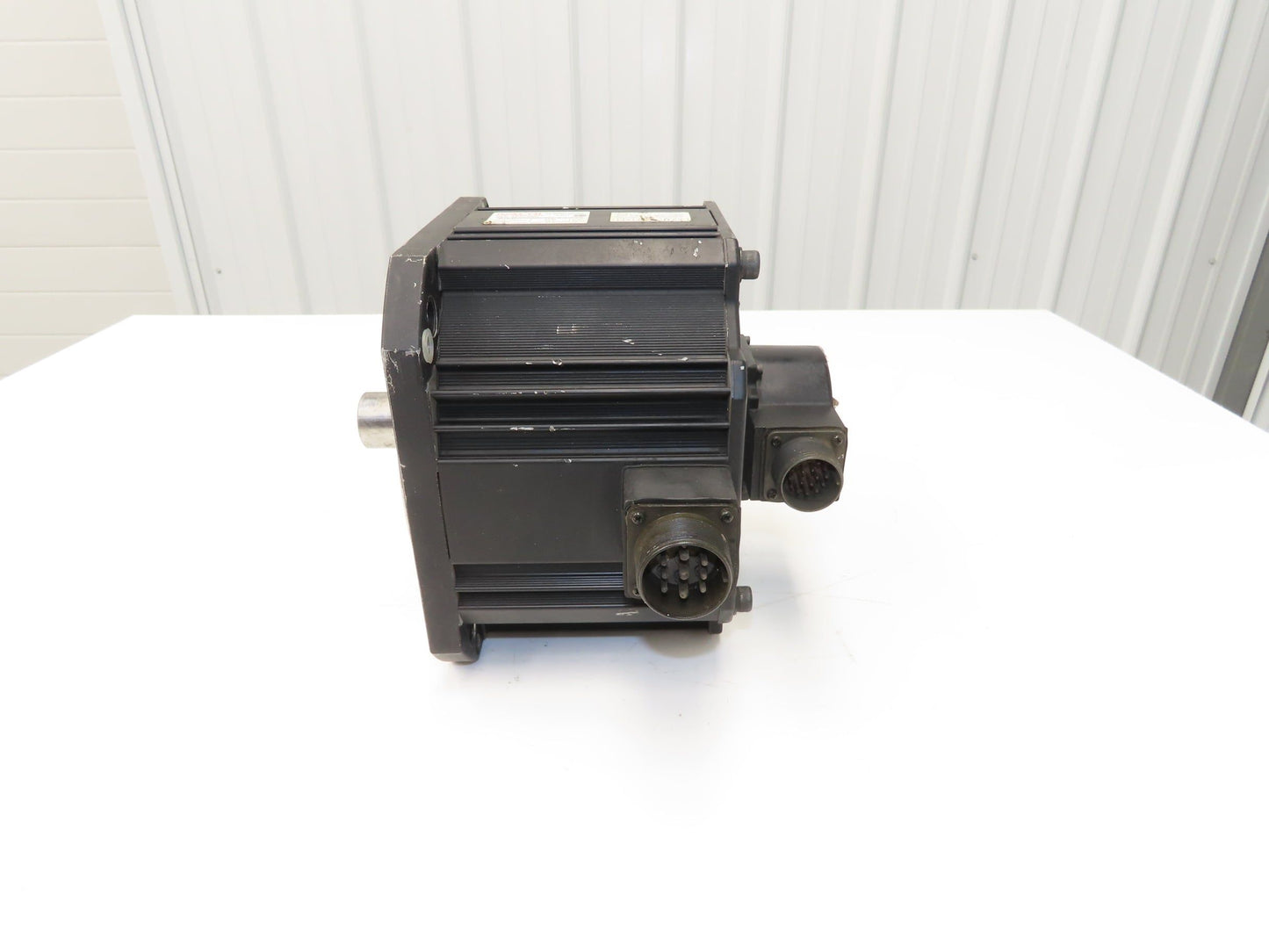 Okuma MFM452Q3V AC Servo Motor 4.5Kw 2000 RPM