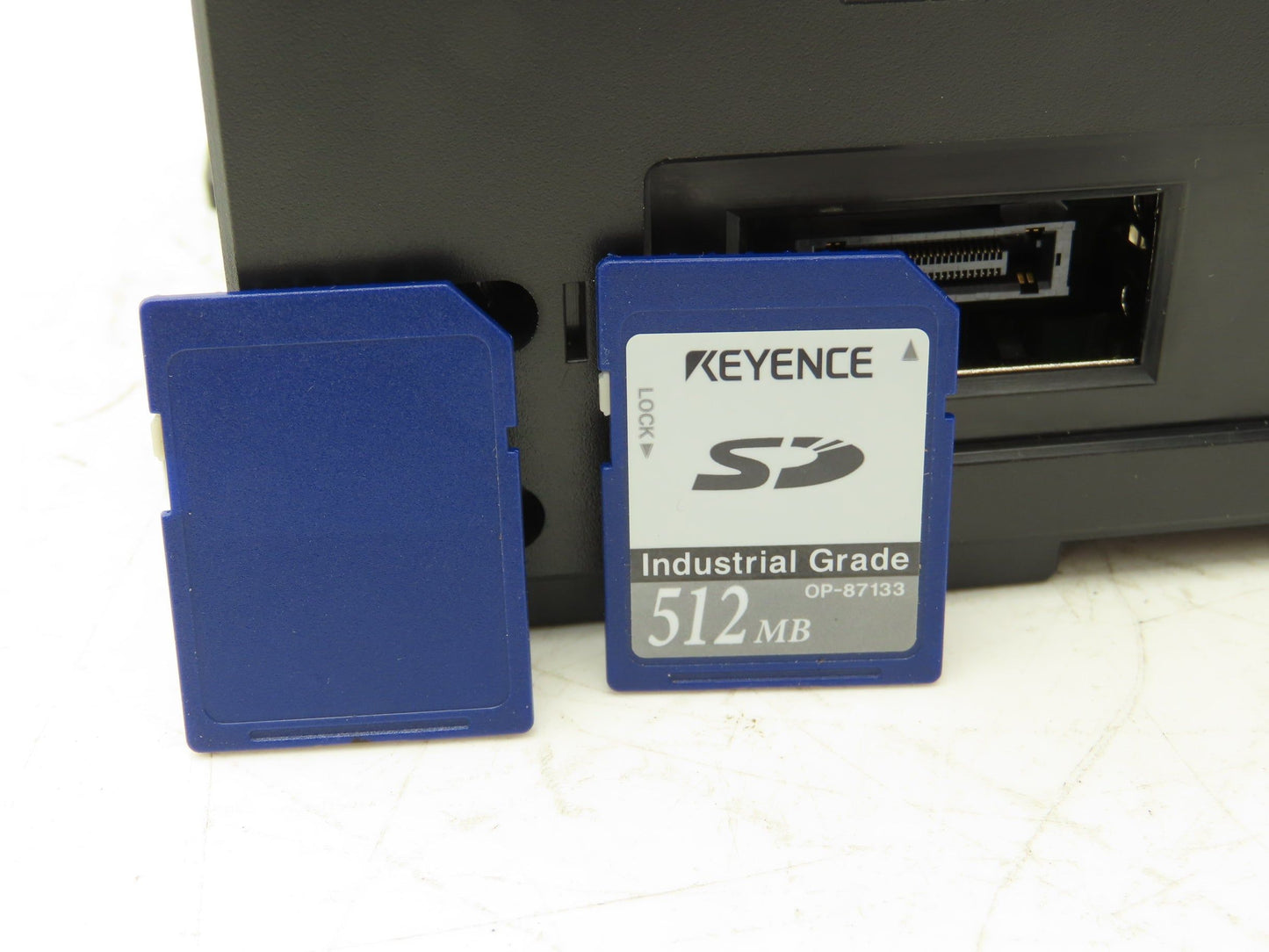 Keyence CV-X422F Vision System 2 Mega Pixel Camera Controller