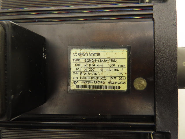 Yaskawa Electric SGMGH-13A2A-YR52 AC Servo Motor 1300W 8.34N-m 1500rpm 200V