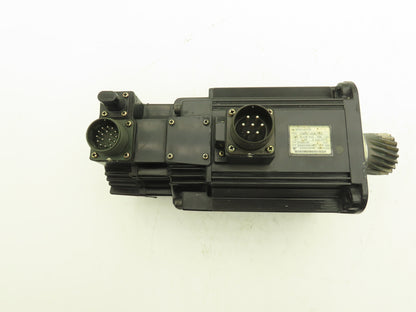 Yaskawa Electric SGMGH-13A2A-YR52 AC Servo Motor 1300W 8.34N-m 1500rpm 200V