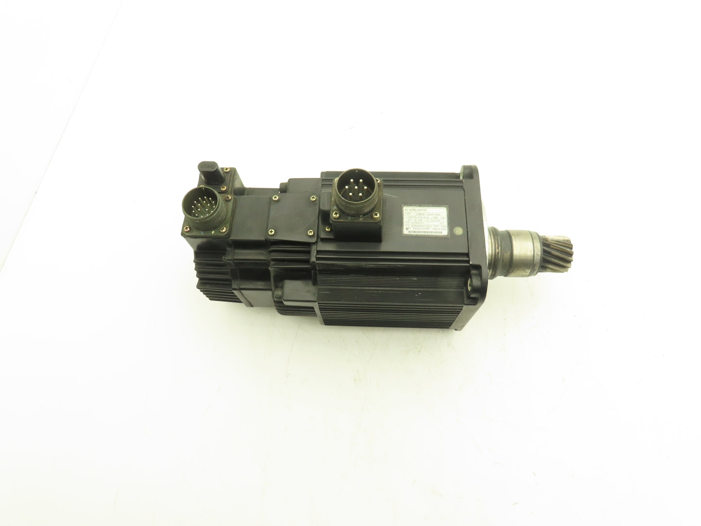 Yaskawa Electric SGMGH-13A2A-YR62 AC Servo Motor 1300W 8.34N-m 1500rpm 200V