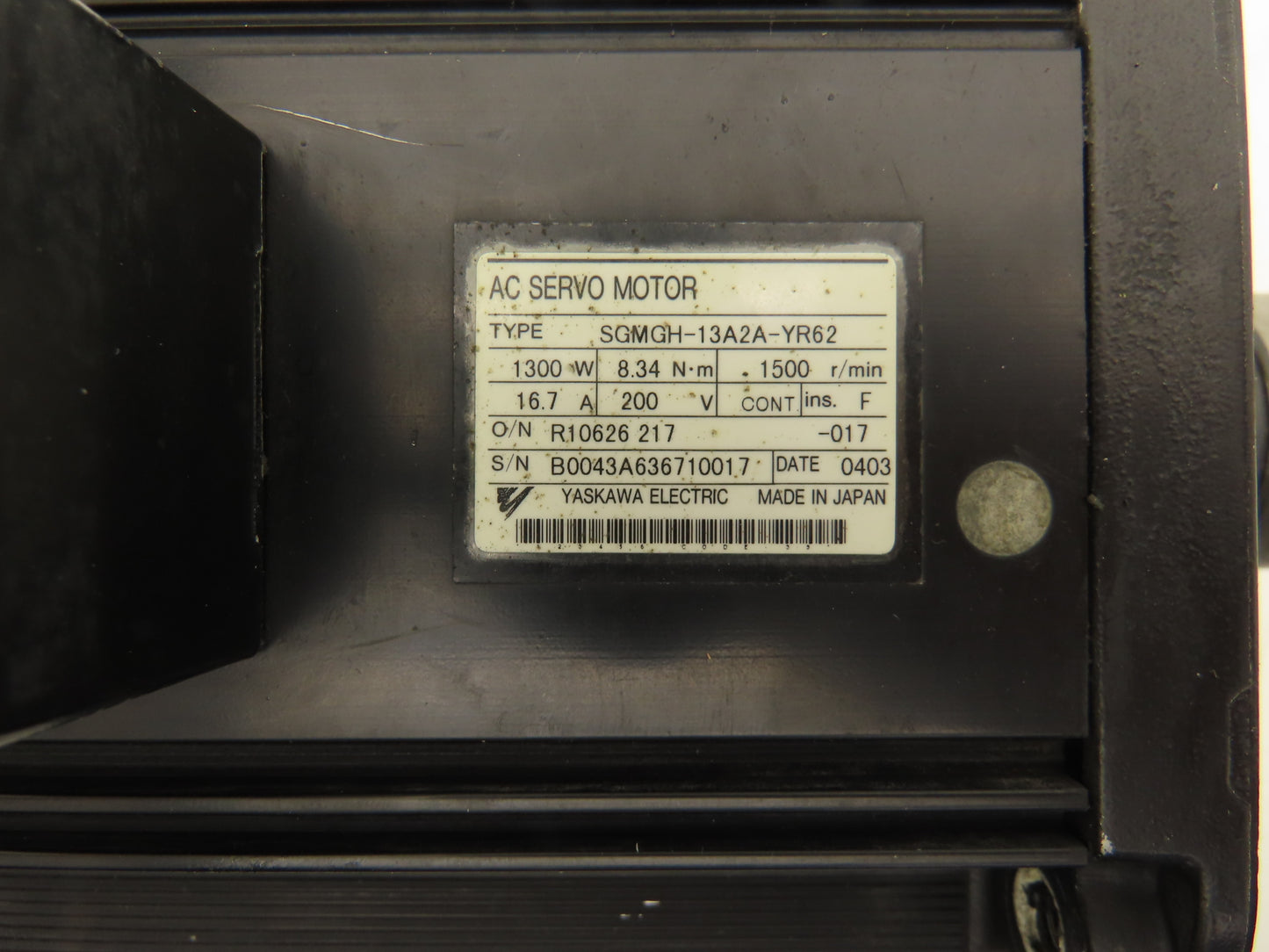 Yaskawa Electric SGMGH-13A2A-YR62 AC Servo Motor 1300W 8.34N-m 1500rpm 200V