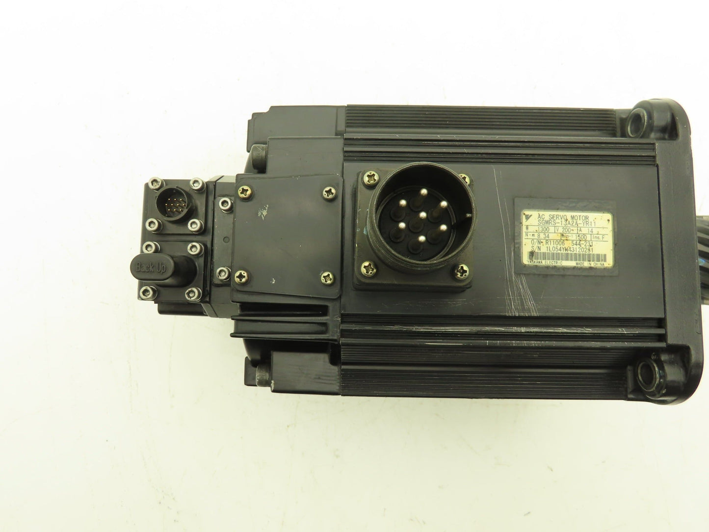 Yaskawa SGMRS-13A2A-YR11 AC Servo Motor 1300W 8.34Nm 1500 RPM 200v with Encoder