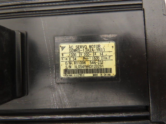 Yaskawa SGMRS-13A2A-YR11 AC Servo Motor 1300W 8.34Nm 1500 RPM 200v with Encoder