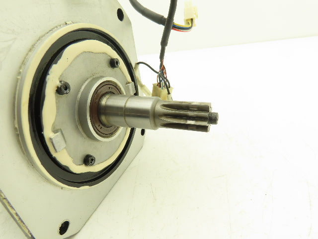 Yaskawa SGMDH-06A2A-YR24 AC Servo Motor 550W 2.63Nm 2000 RPM with Encoder