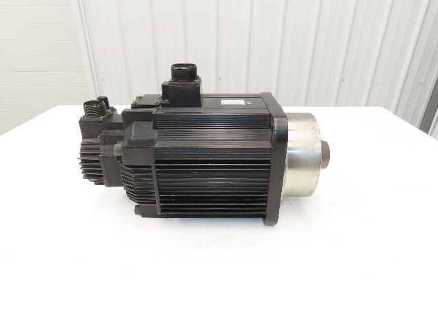 Yaskawa Electric SGMGH-44A2A-YR15 AC Servo Motor 4400W 28.4N-m 1500rpm 200V