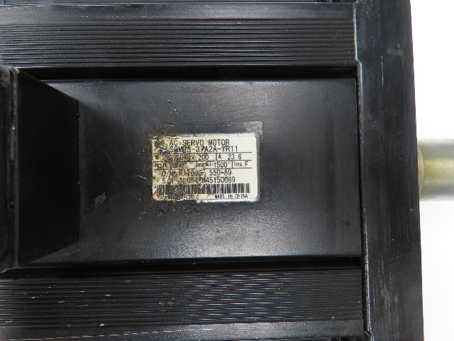 Yaskawa Electric SGMRS-37A2A-YR11 AC Servo Motor 3700W 23.5N-m 1500rpm 200V