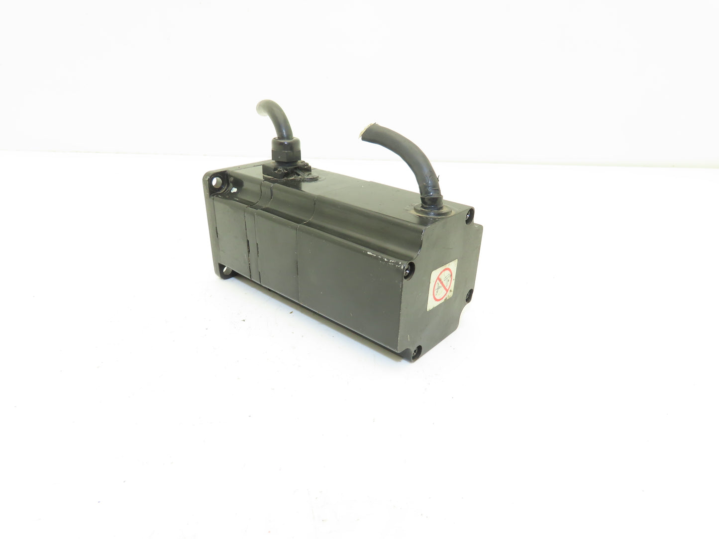 Yaskawa SGMP-01AWYR12 AC Servo Motor 100W 3000rpm 200V