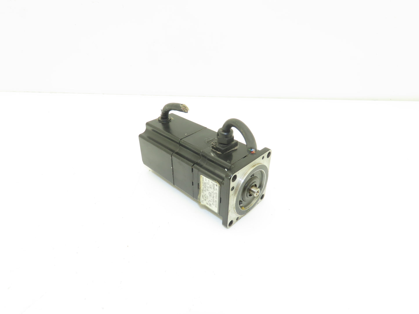 Yaskawa SGMP-01AWYR12 AC Servo Motor 100W 3000rpm 200V
