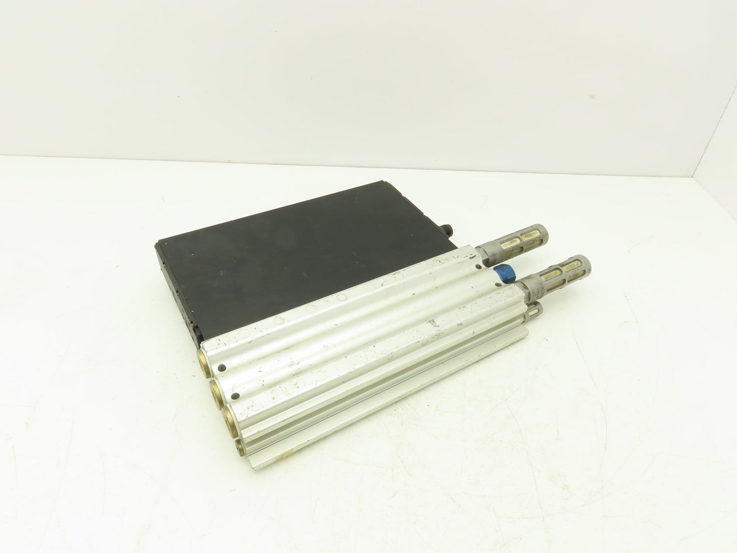 Festo IIFB-02-1/4-6 TN 18 605 Valve Terminal Manifold Fieldbus Connector 145psi