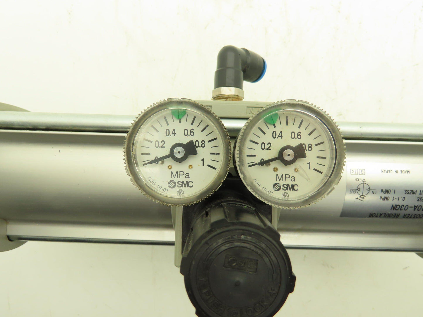 SMC VBA20A-03GN Booster Regulator 0-145psi With Gauges