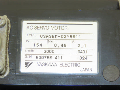 Yaskawa USASEM-02YRS11 AC Servo Motor 154W 3000rpm w/Encoder Right Angle Output