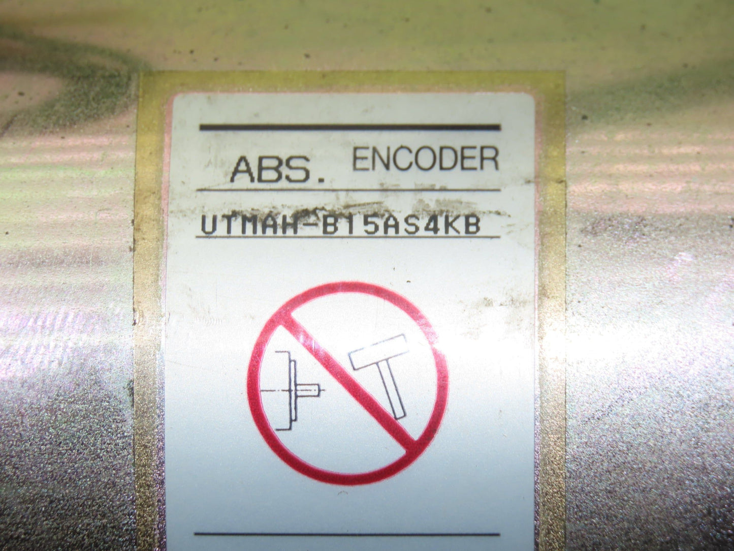 Yaskawa USASEM-02YRS11 AC Servo Motor 154W 3000rpm w/Encoder Right Angle Output