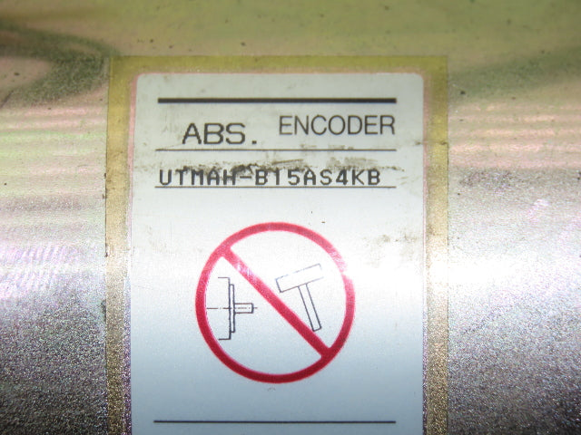 Yaskawa USASEM-02YRS11 AC Servo Motor 154W 3000rpm w/Encoder Right Angle Output